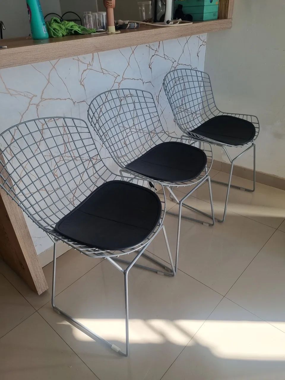 3 cadeiras Bertoia