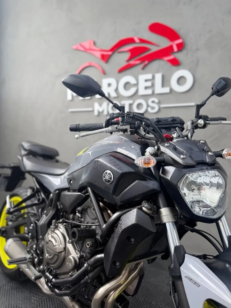 YAMAHA MT-07 2018 - Foto 3