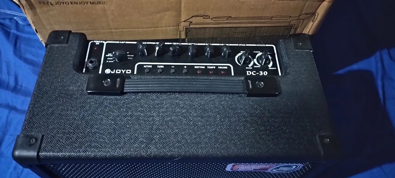 Amp joyo dc30 e 5 pedais  - Foto 5
