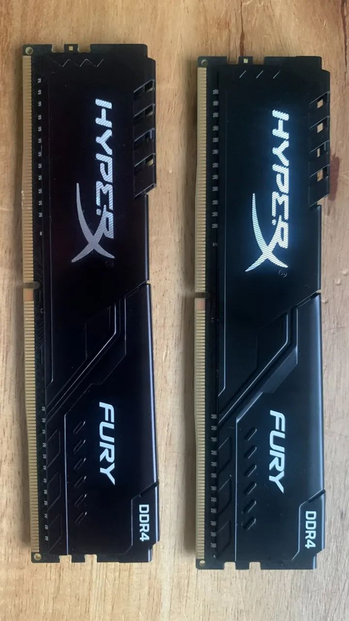 Memória RAM (2x8) HyperX DDR4