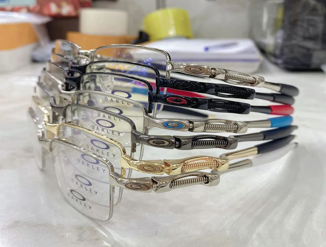 Oculos de Descanso Oakley Armacao de molinha e sem pra colocar grau - Foto 2