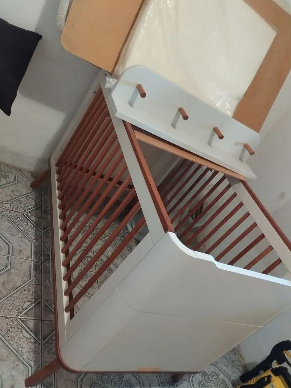 Berço + chiqueirinho de luxo