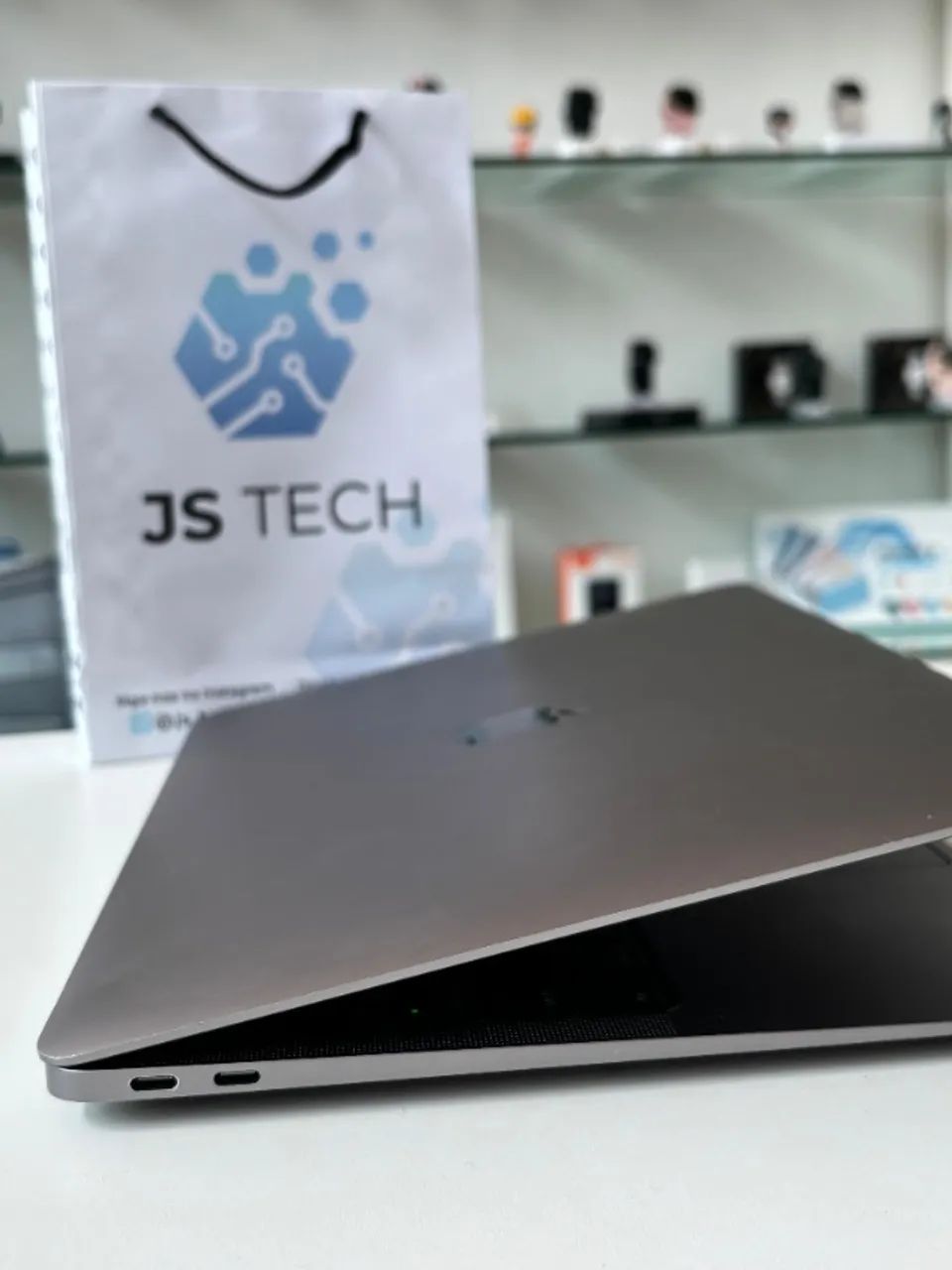 Macbook Air i5 Intel 8/512gb 2020 - Notebooks - Parque Jacaraípe