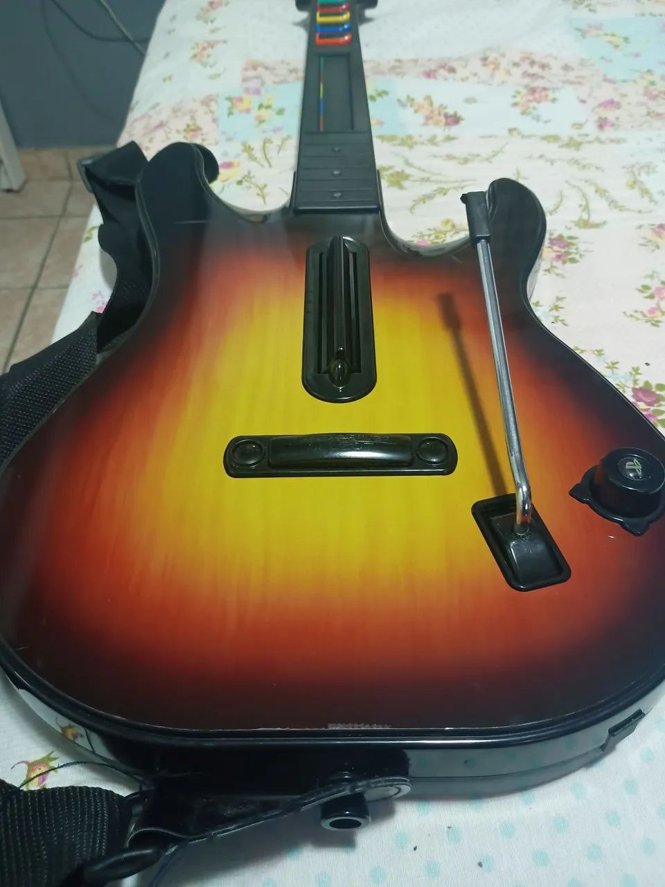 Guitarra ps3 ...obs precisa de reparo  - Foto 2