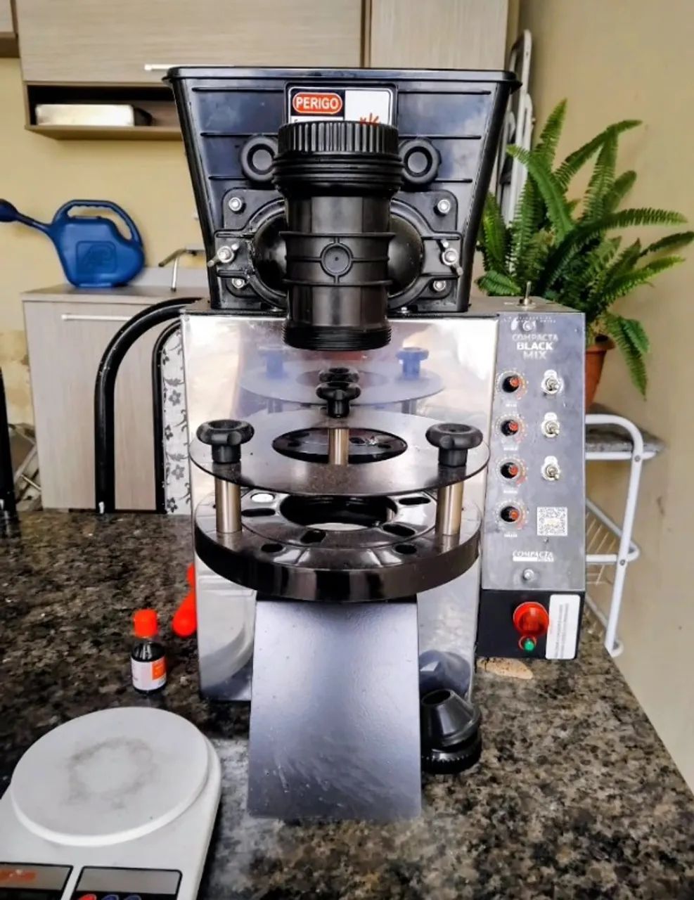 Oportunidade perfeita! Máquina modeladora de salgados
