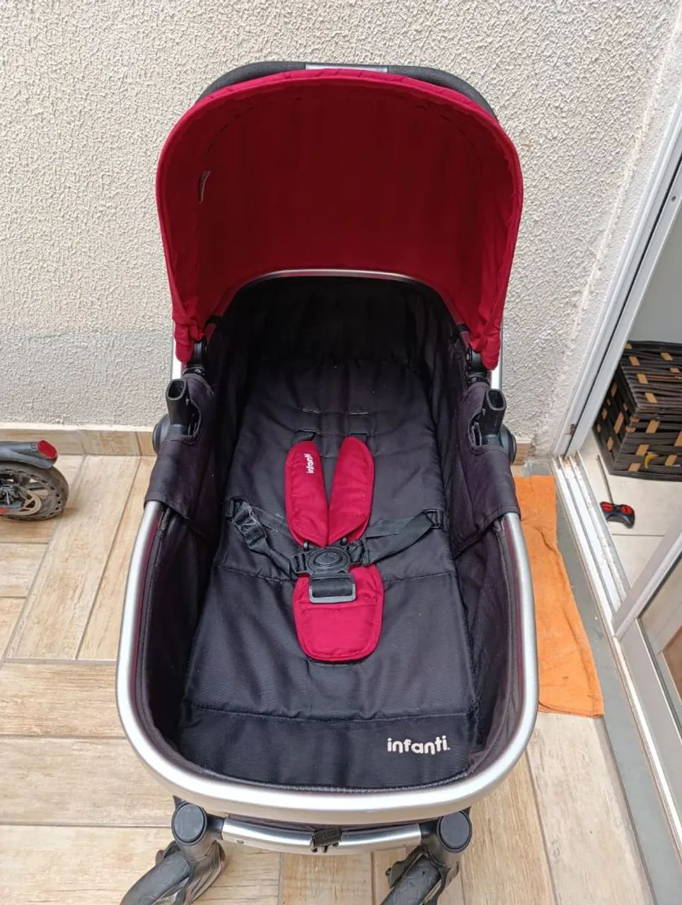 · Carrinho de bebê Epic Moisés, mais bebê conforto - Foto 2