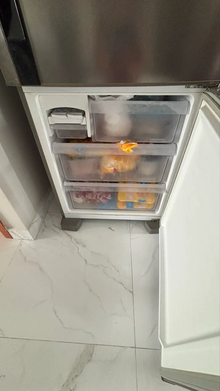 Geladeira Panasonic Inverter - Foto 2