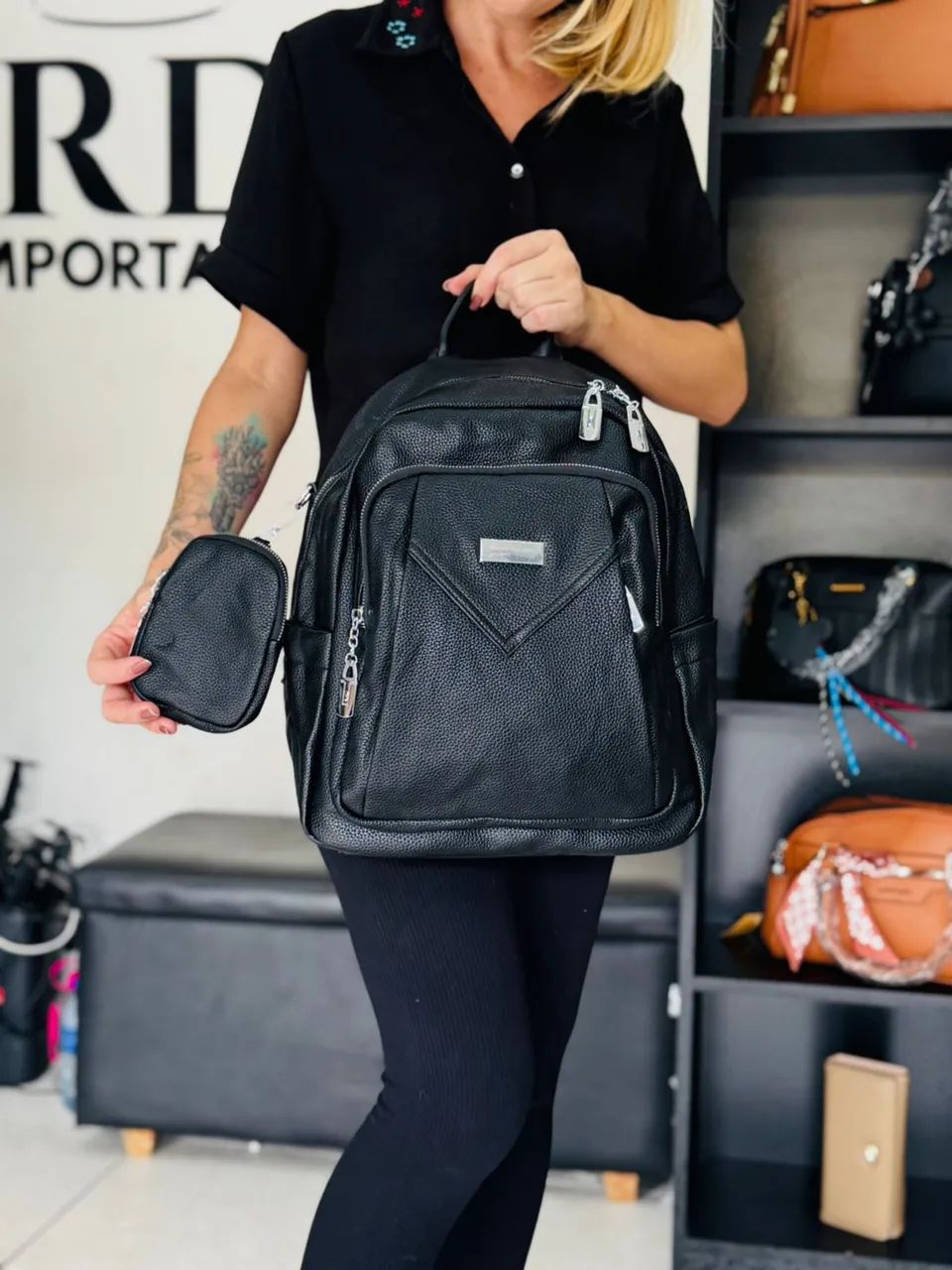 Mochila Feminina em Couro - Foto 4