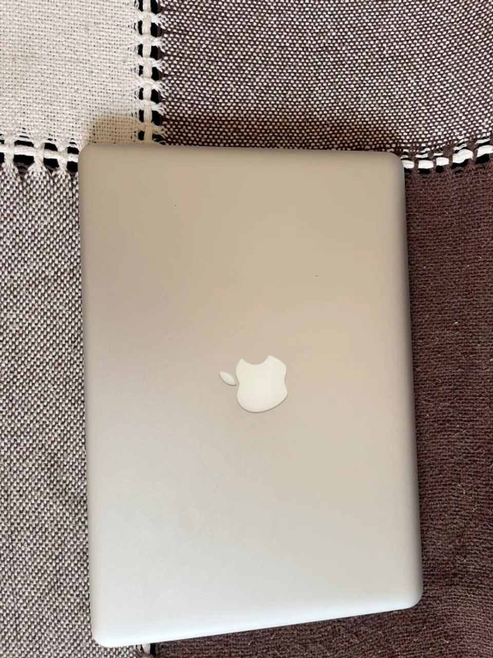 Macbook Pro 13' Mid 2012 c/ SSD de 256gb + Sequoia MacOS