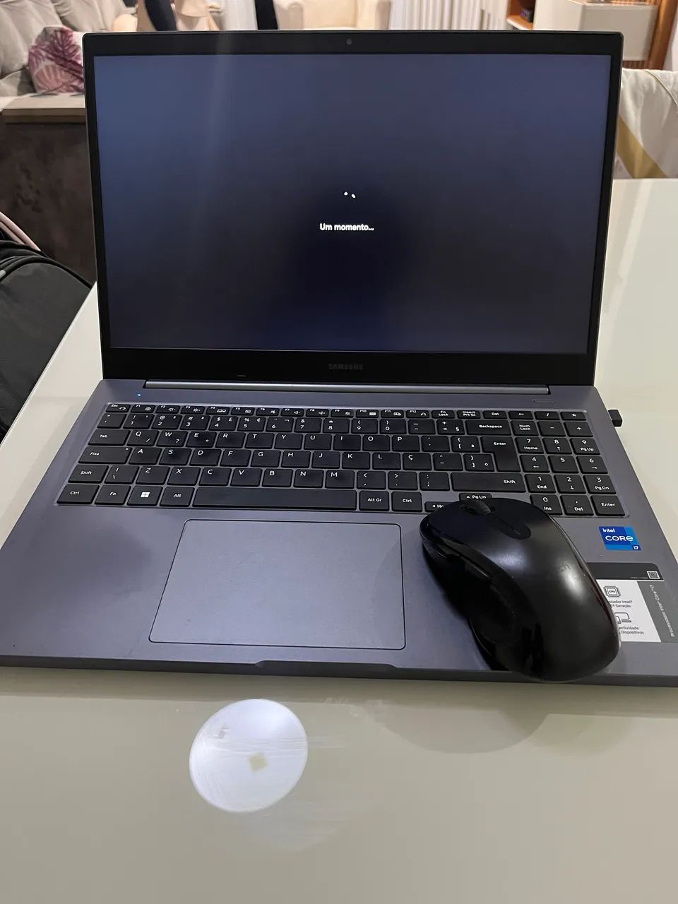 Notebook Samsung i7 Np550xda 16gb, Ssd 256GB. Windows 11