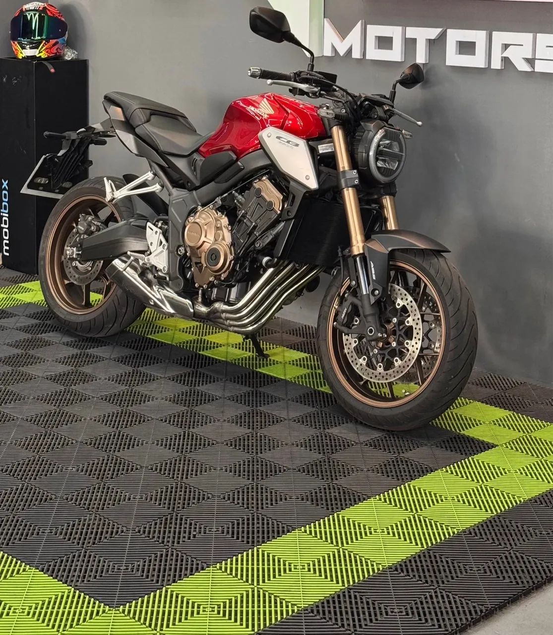 CB 650R 2022 - Foto 4