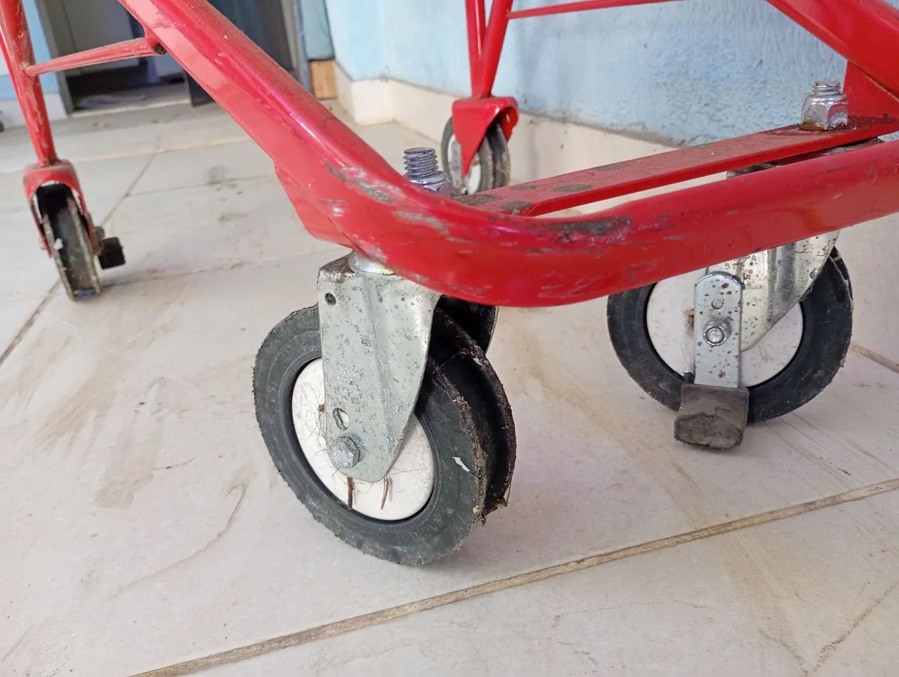Carrinho de Supermercado à Venda - Foto 3