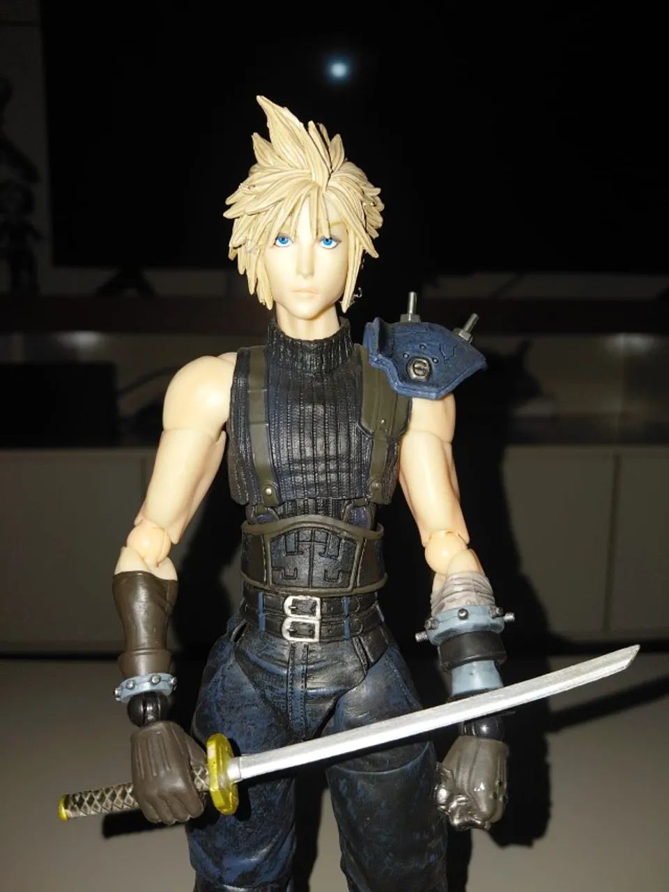boneco cloud strife final fantasy vii remake - Foto 3