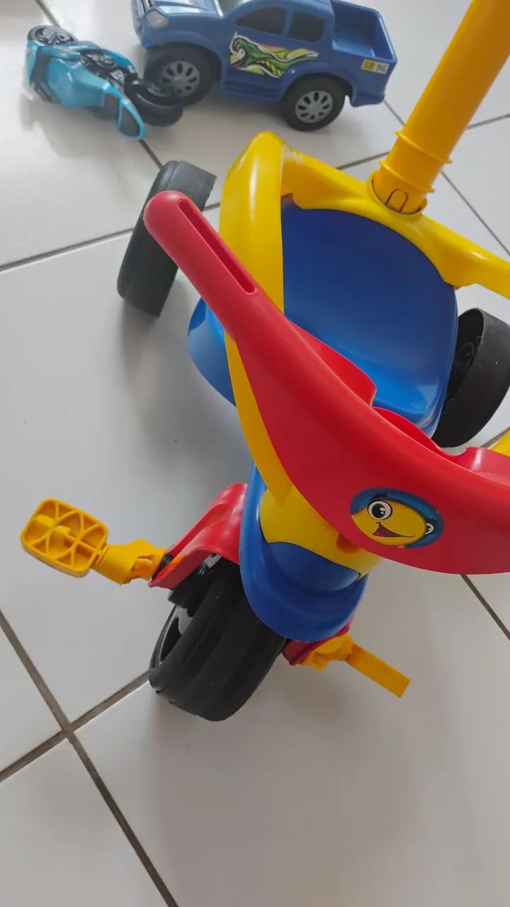 Triciclo infantil 