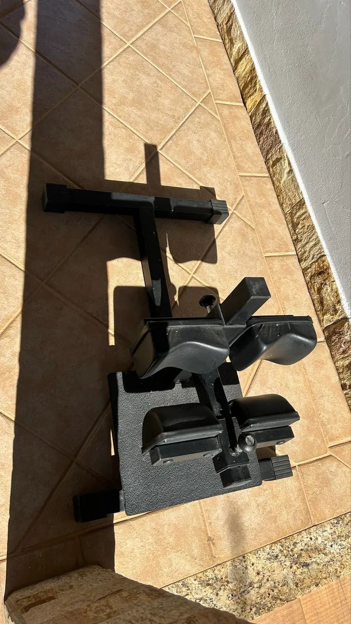 Agachamento Sissy Squat  (RETIRADA NO LOCAL) - Foto 2