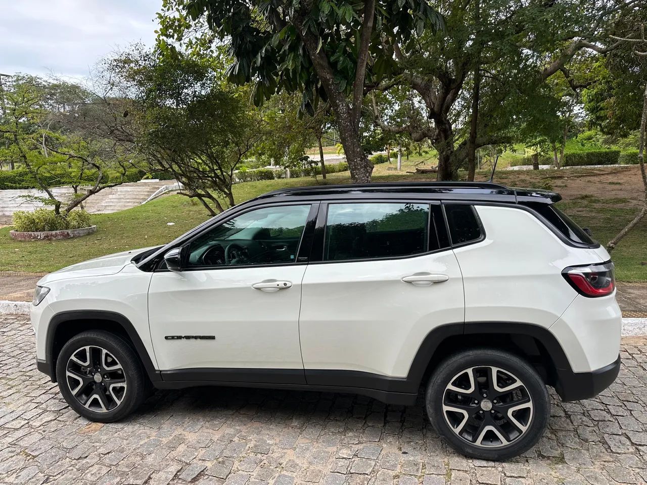 Jeep Compass COMPASS LONGITUDE 2.0 4x2 Flex 16V Aut. 2017