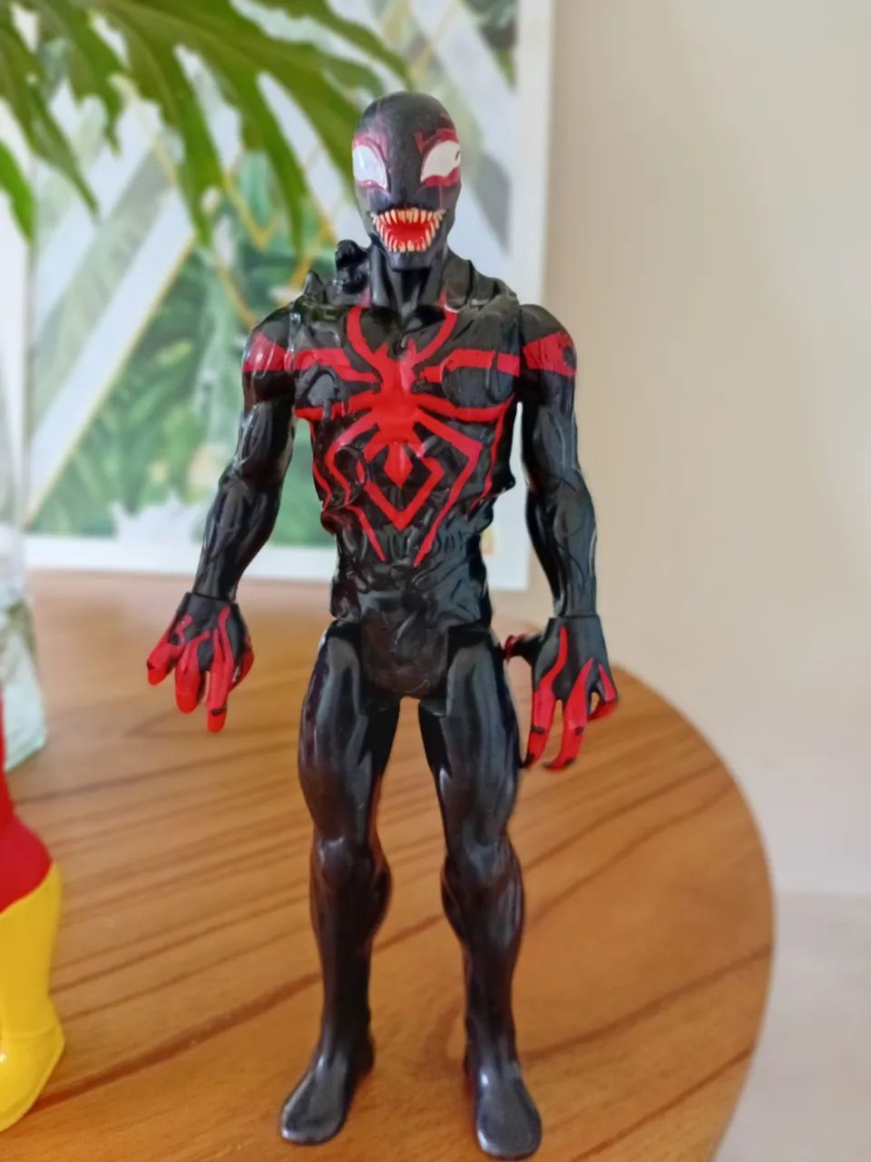 Dia das crianças chegando...presentei com os bonecos vingadores.  - Foto 4
