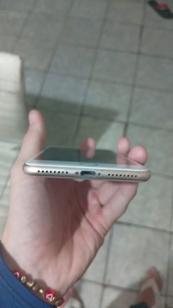 iPhone 8 Plus 64gb - Apresenta defeitos P TROCA OU VENDA - Foto 5