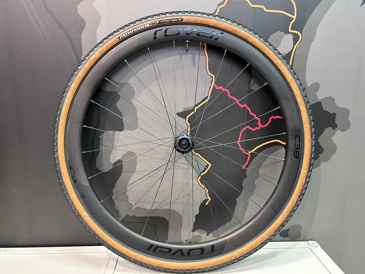 Rodas Roval C38 carbono - Foto 4
