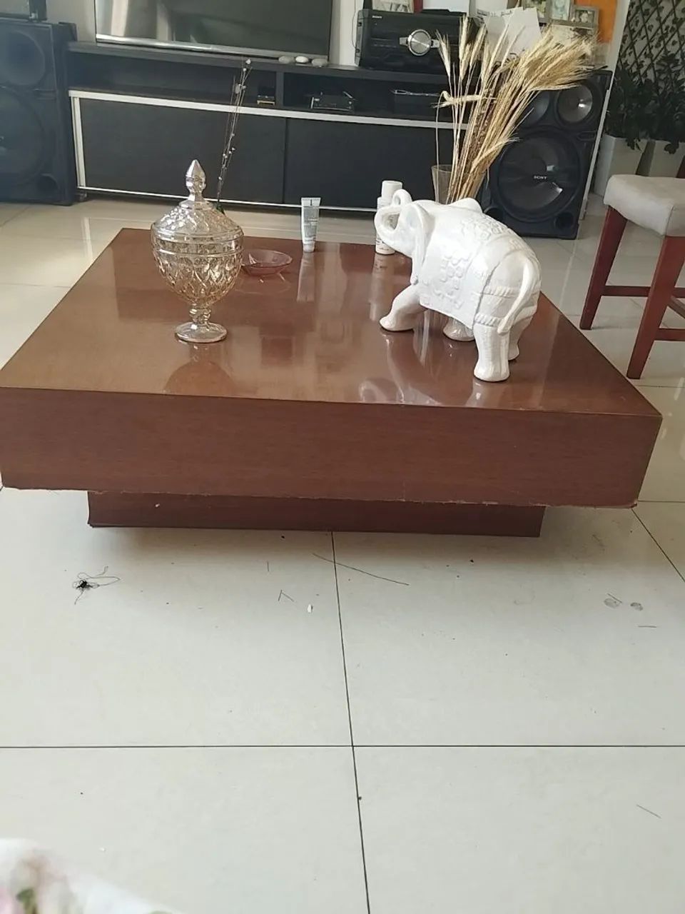 Vendo belíssima mesa de centro madeira maciça  - Foto 5