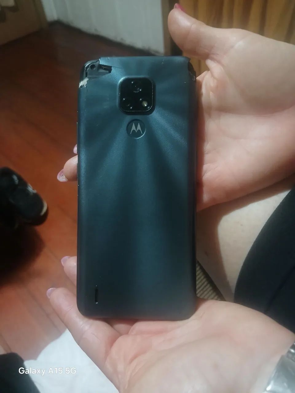 Vendo celular motorola e(7) - Foto 2