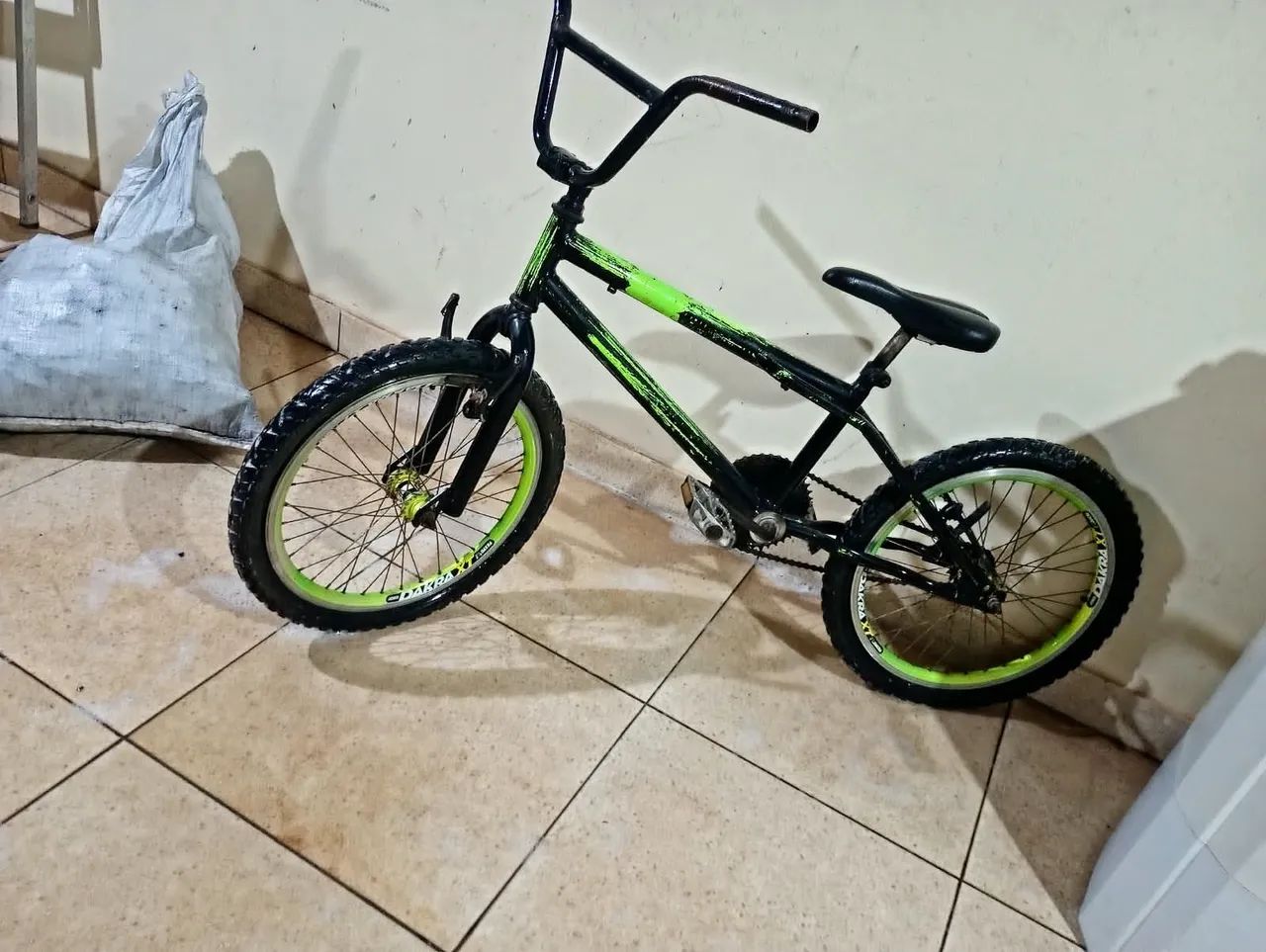 Bicicleta semi nova 