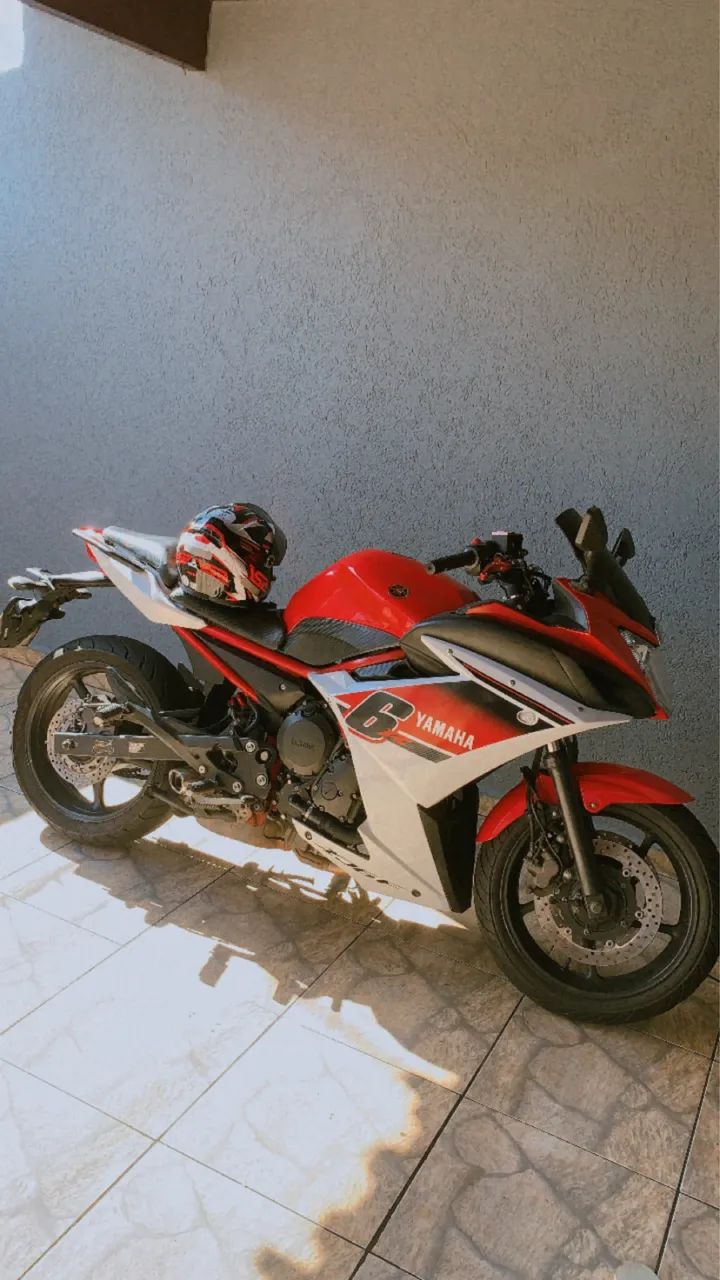 XJ6F 2015 - Foto 4