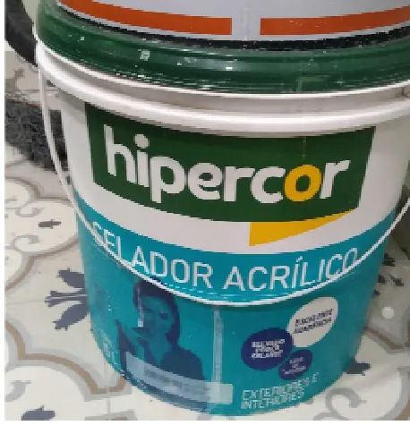Vendo selador acrílico (intacto), massa acrílica e tinta cerâmica (usadas)