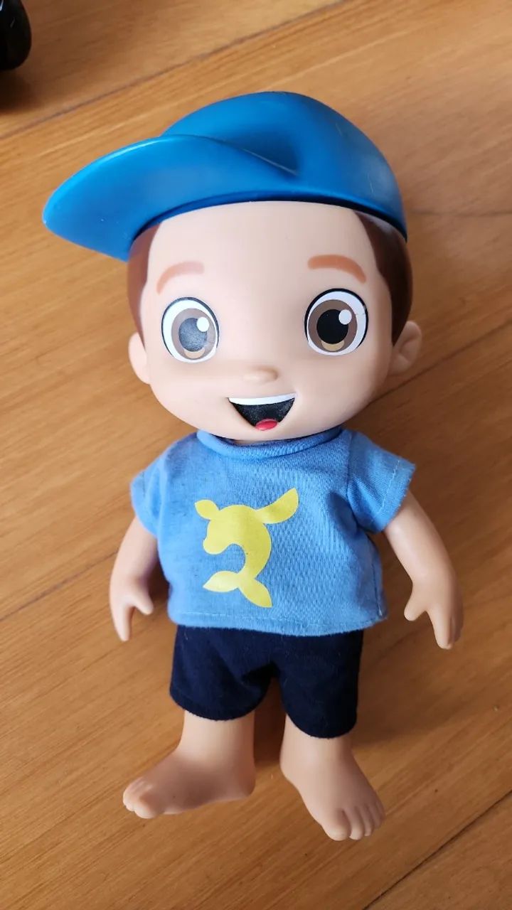 Boneco Lucas Neto