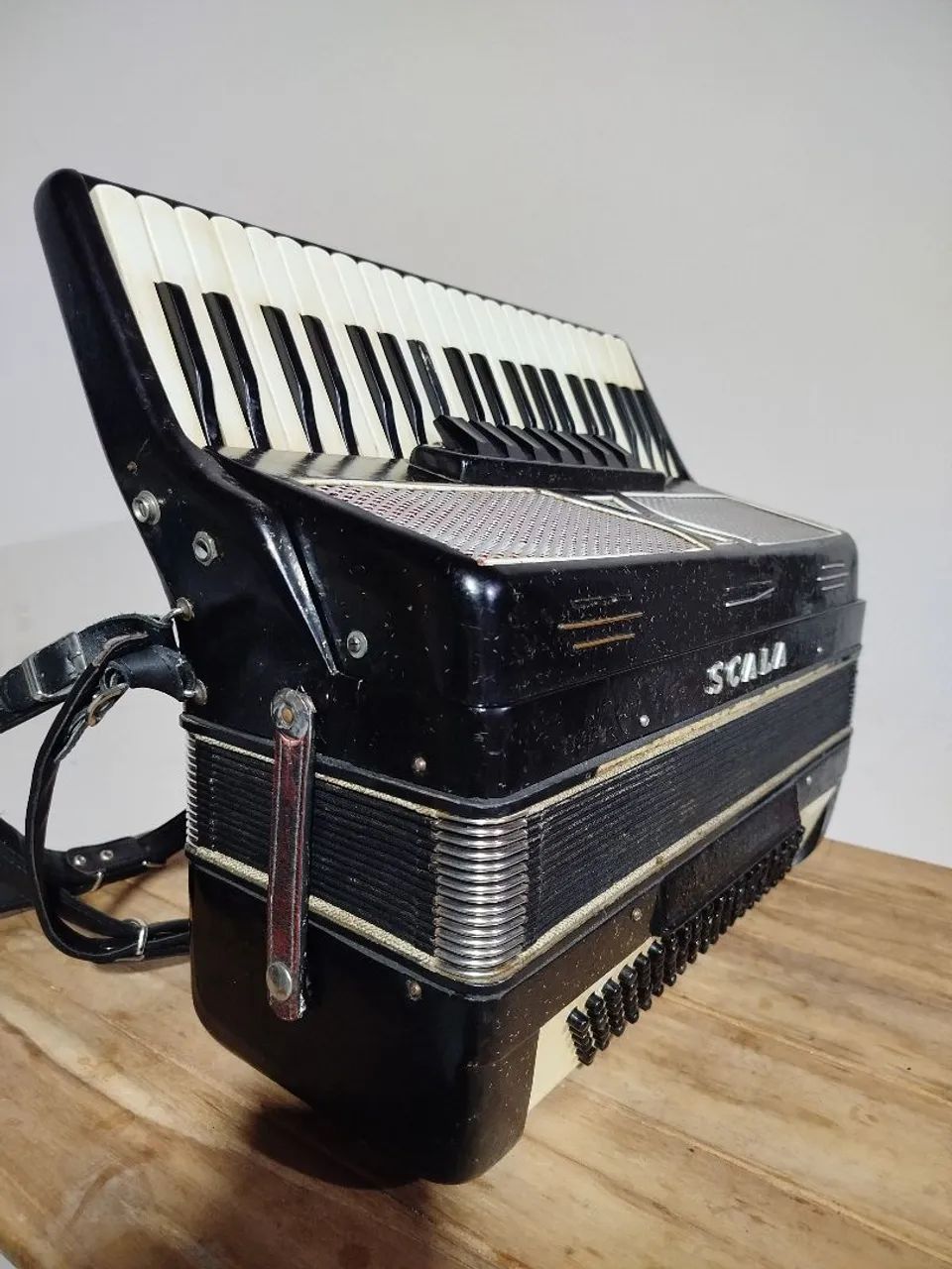 Acordeon Scala 120 baixos  - Foto 5