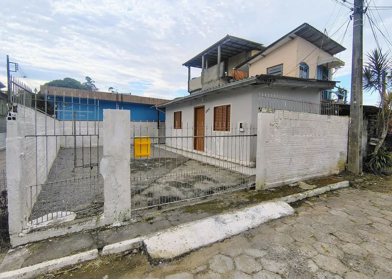 Casa á venda em São José - SC