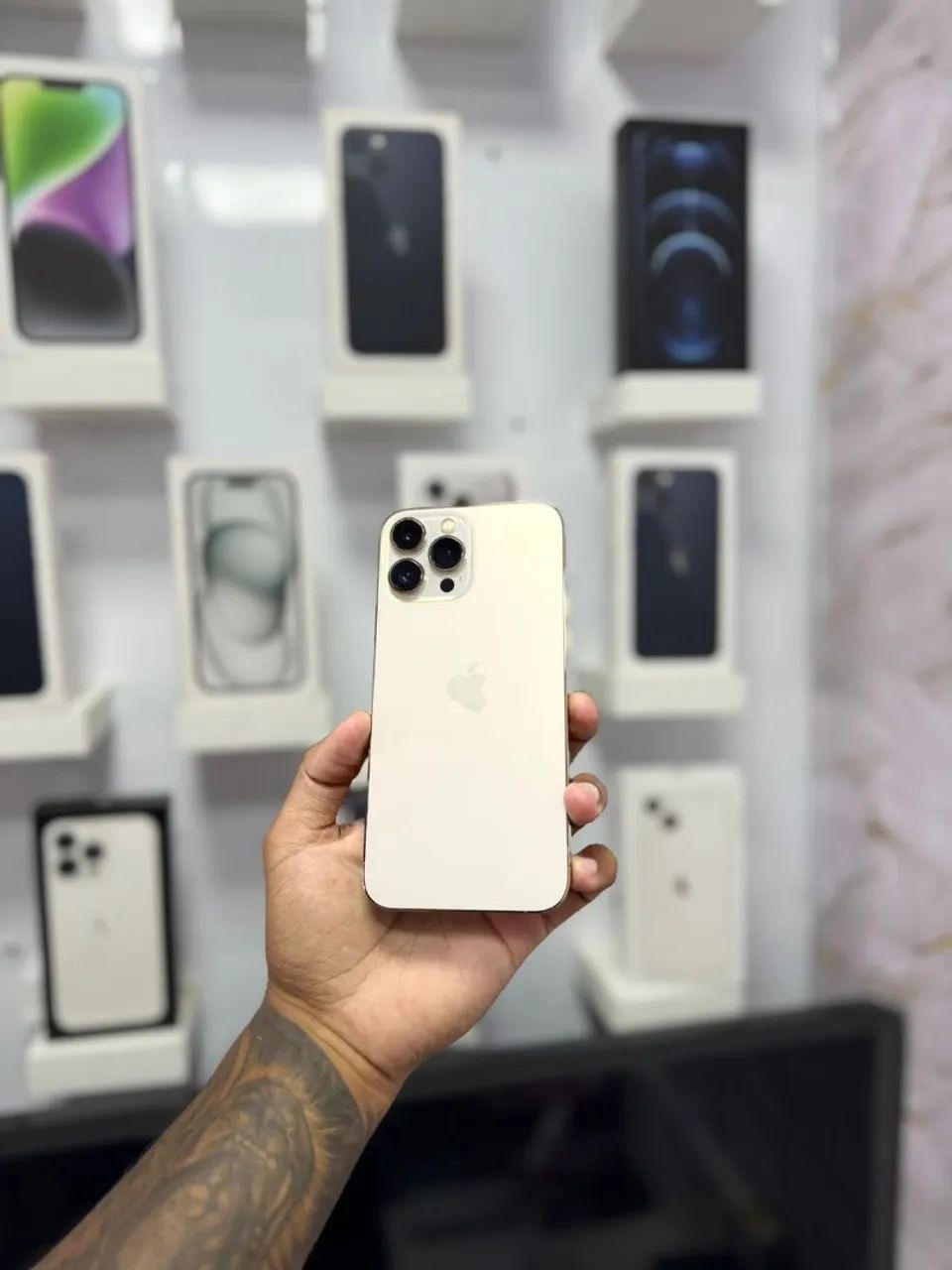 IPHONE 13 PRO 128GB GOLD<br>R$ 2.650,00