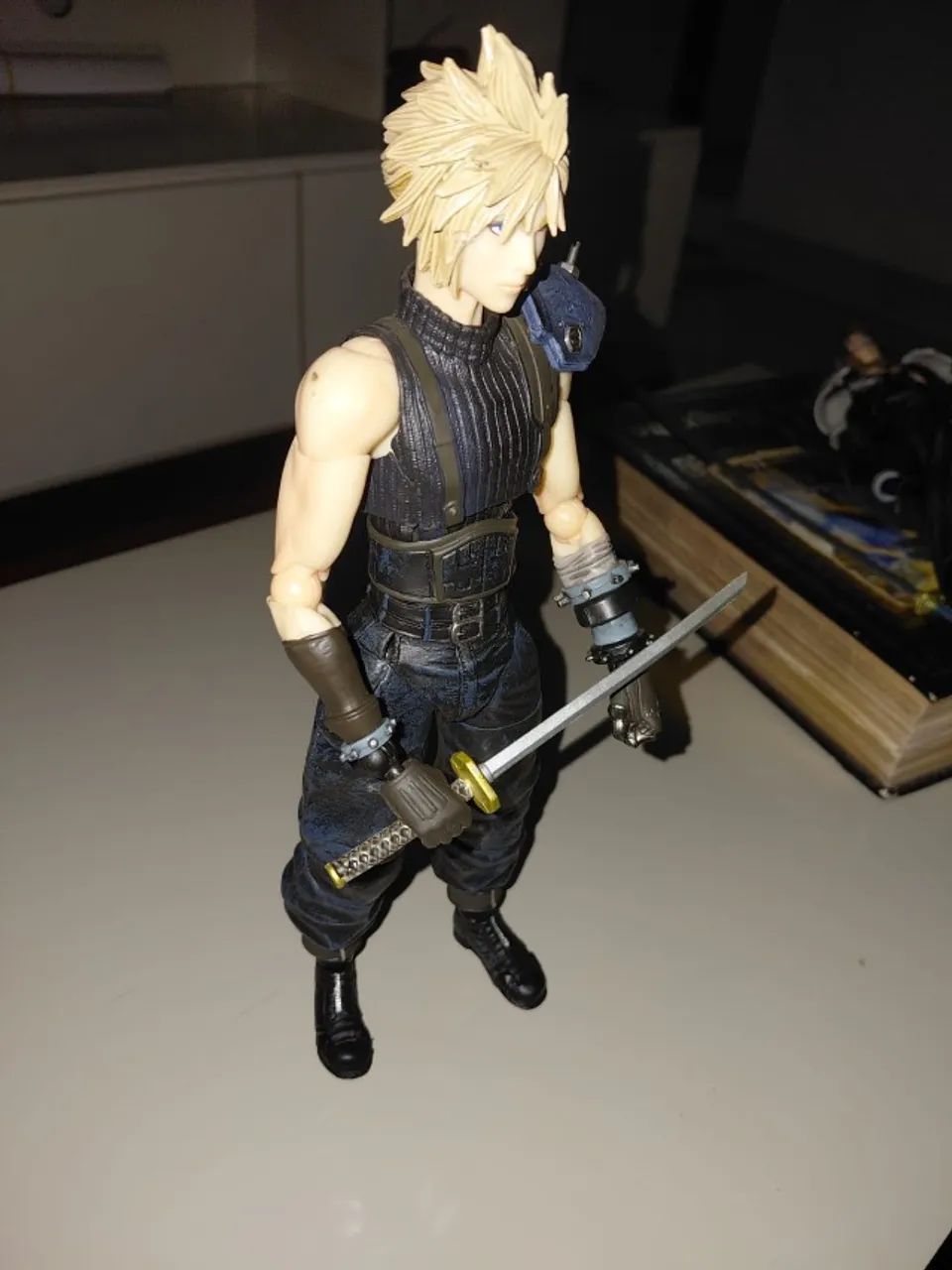 boneco cloud strife final fantasy vii remake - Foto 2