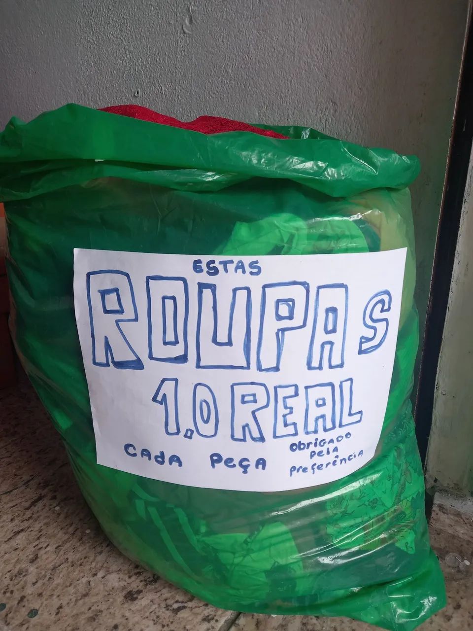 Roupas para bazar 