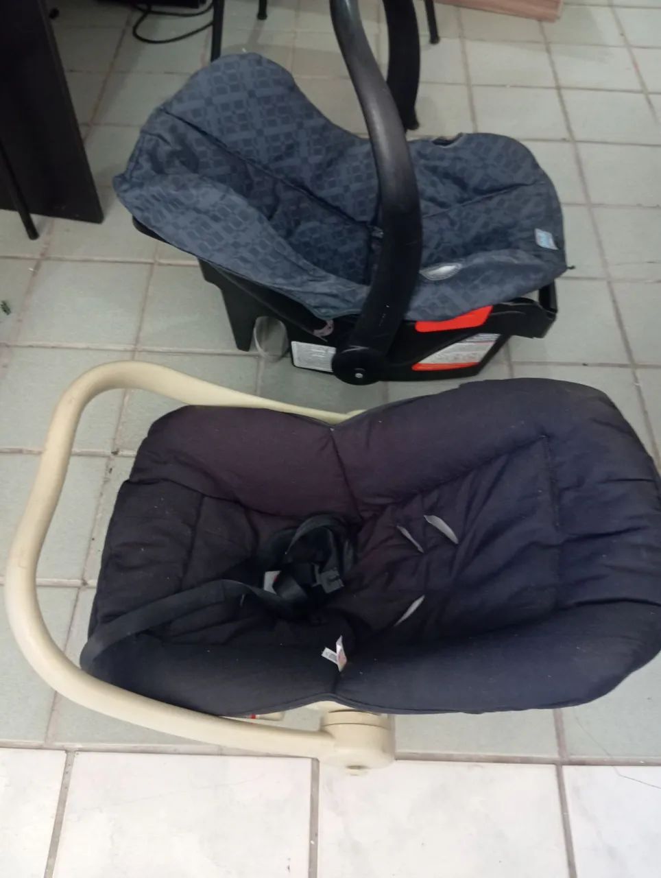 Cadeirinha bebê conforto 