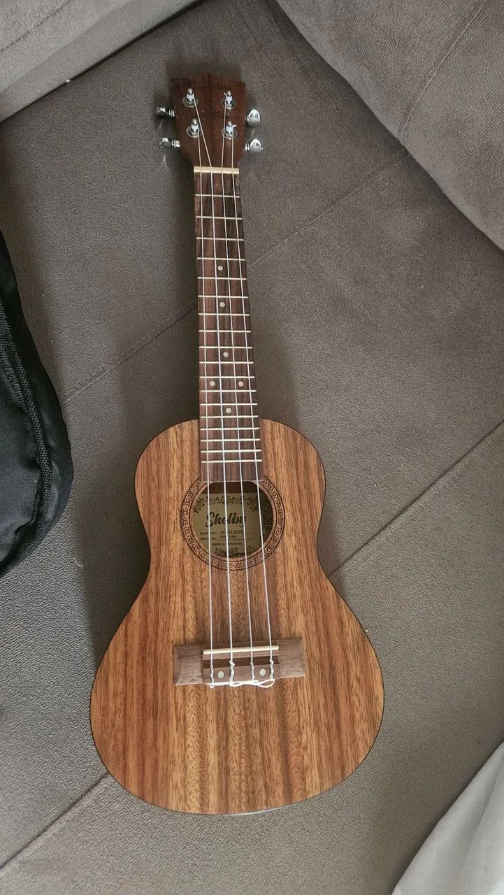 Ukulele Shelby