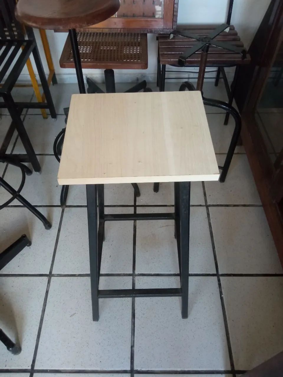 Banco de ferro e madeira  retro