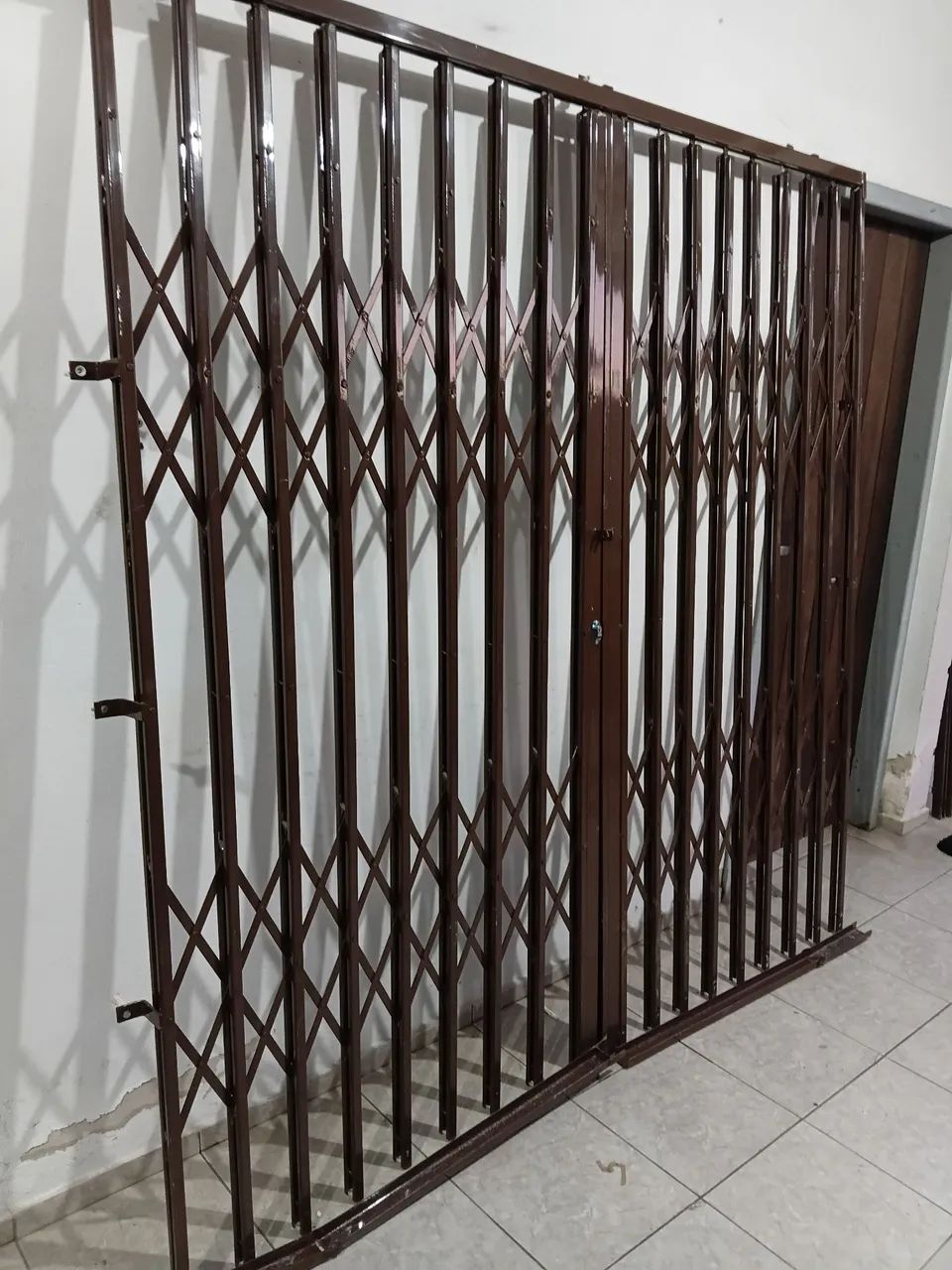 Pantográfica para porta janela 
