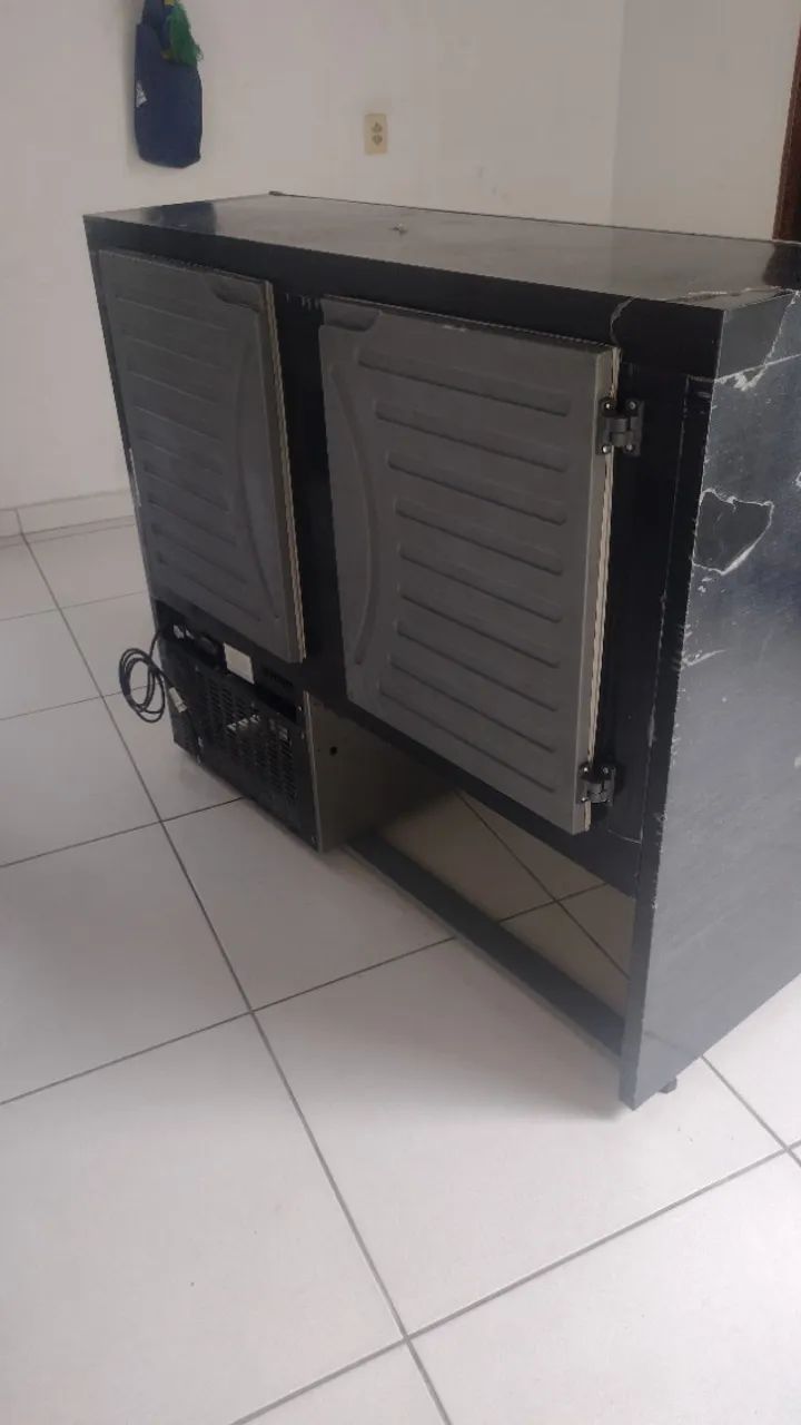 Vitrine Refrigerada Ar Forçado Gelopar Gpfa 140cm - Foto 4
