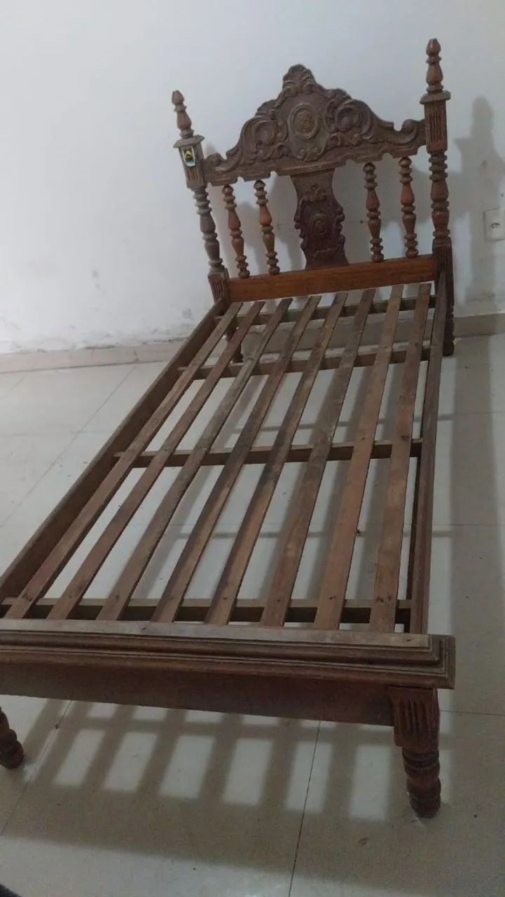 Vendo Cama Solteirão