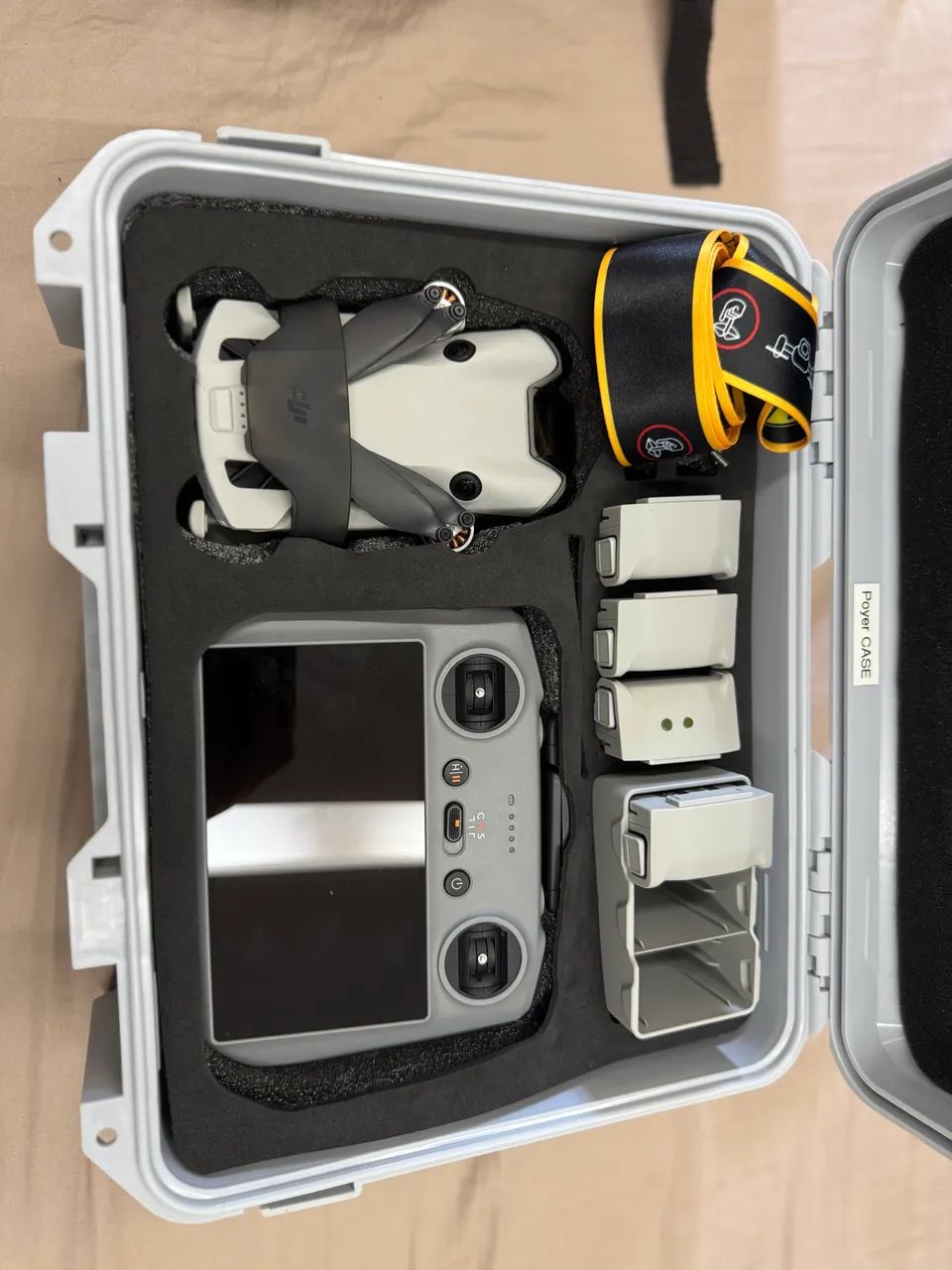 Drone DJI Mini 3 Pro Fly More Combo