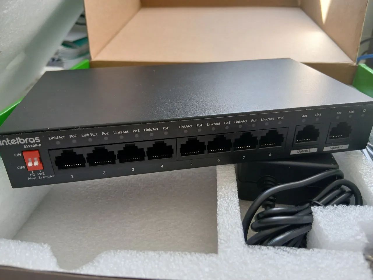 SWITCH 9 portas PoE S1110F-PIntelbras  - Foto 2