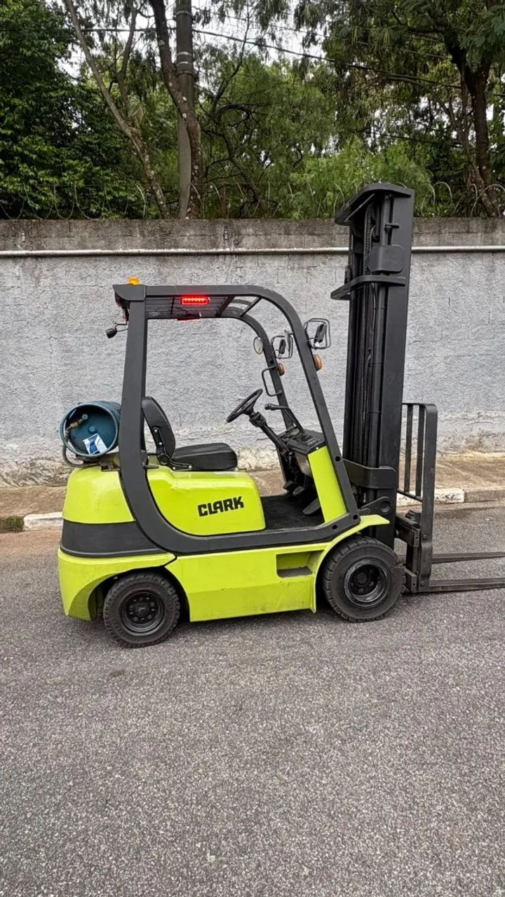 Empilhadeira Clark CMP 18 | 1.800kg | Triplex 6,50m | Revisada - Foto 5