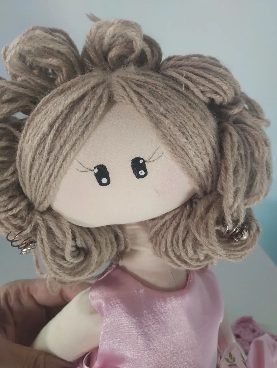 Boneca de pano exclusiva do Maluketta Ateliê. Mede 50 cm. - Foto 3