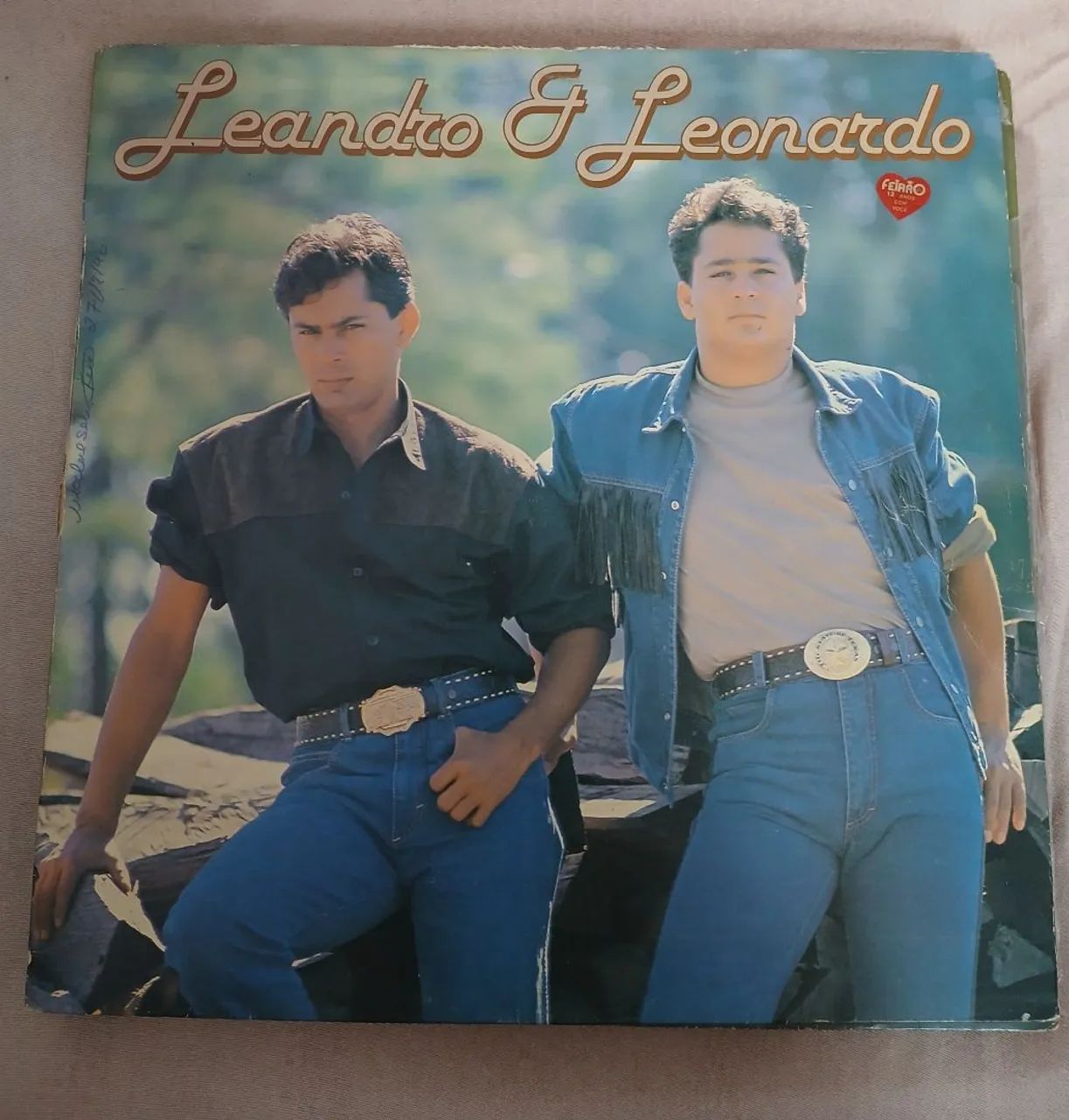 Vendo Lps de Leandro e Leonardo e Chitãozinho e Xororó 