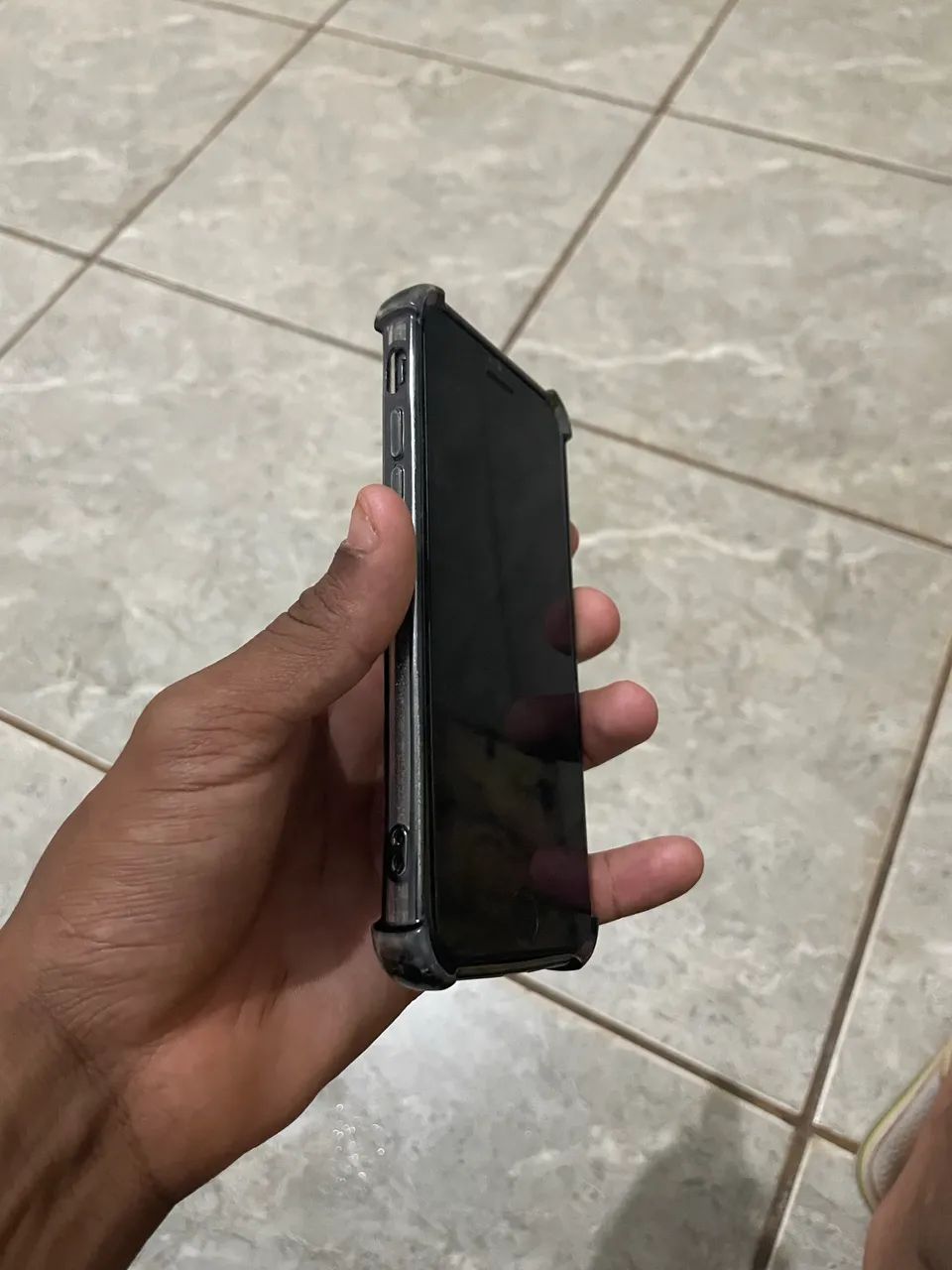 Vendo esse iPhone 8 . Funciona tudo perfeitamente somente está com thouc fantasma. - Foto 4