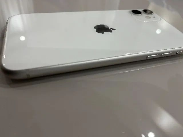 iPhone 11 - 64GB | Branco - Foto 5