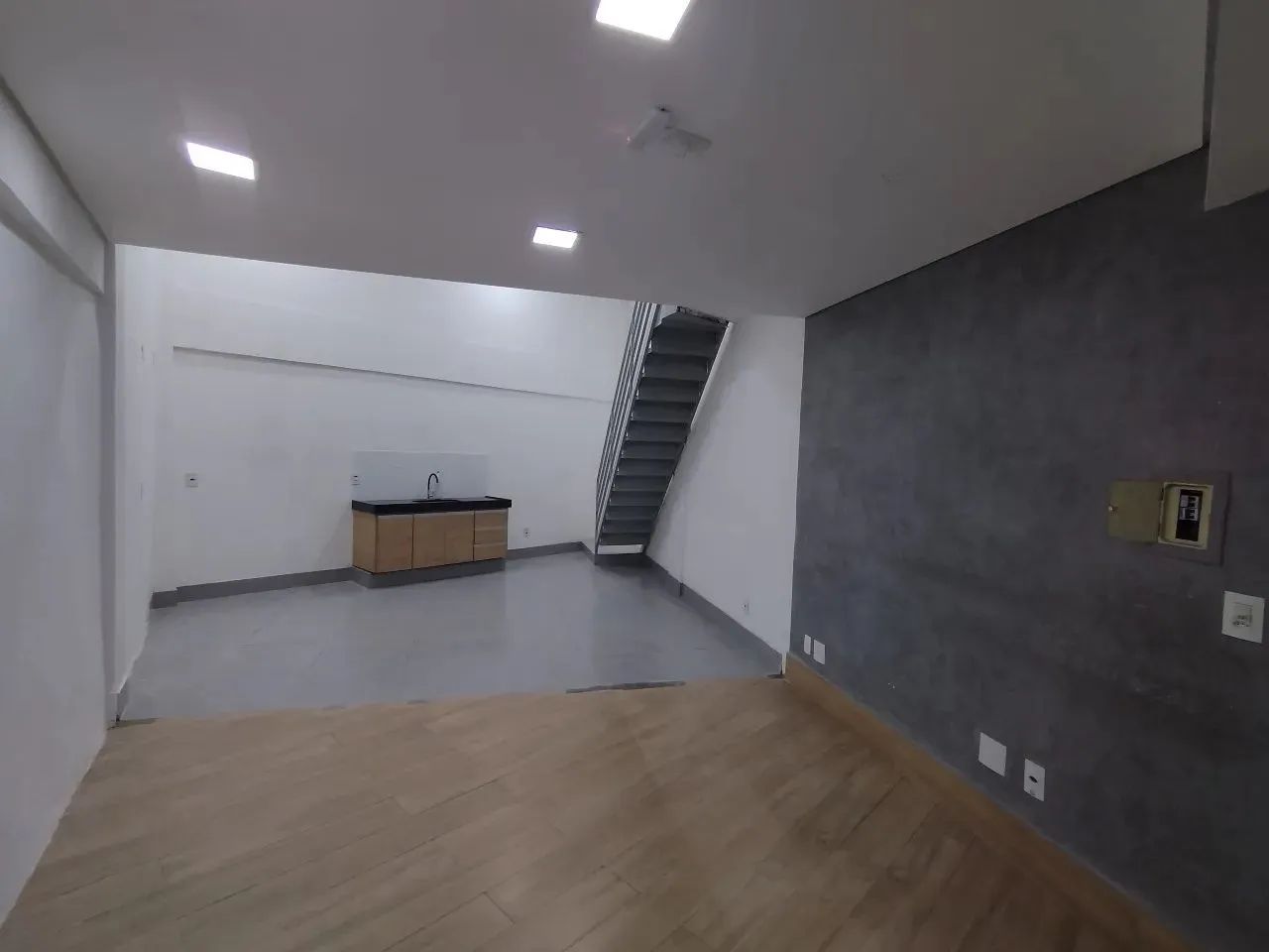 LOJA NO SANTA MONICA COM 40m2. - Foto 2