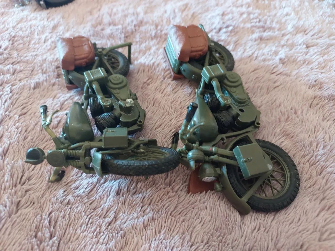 DUAS Miniaturas Harley Davidson WLA 1942  - Foto 3