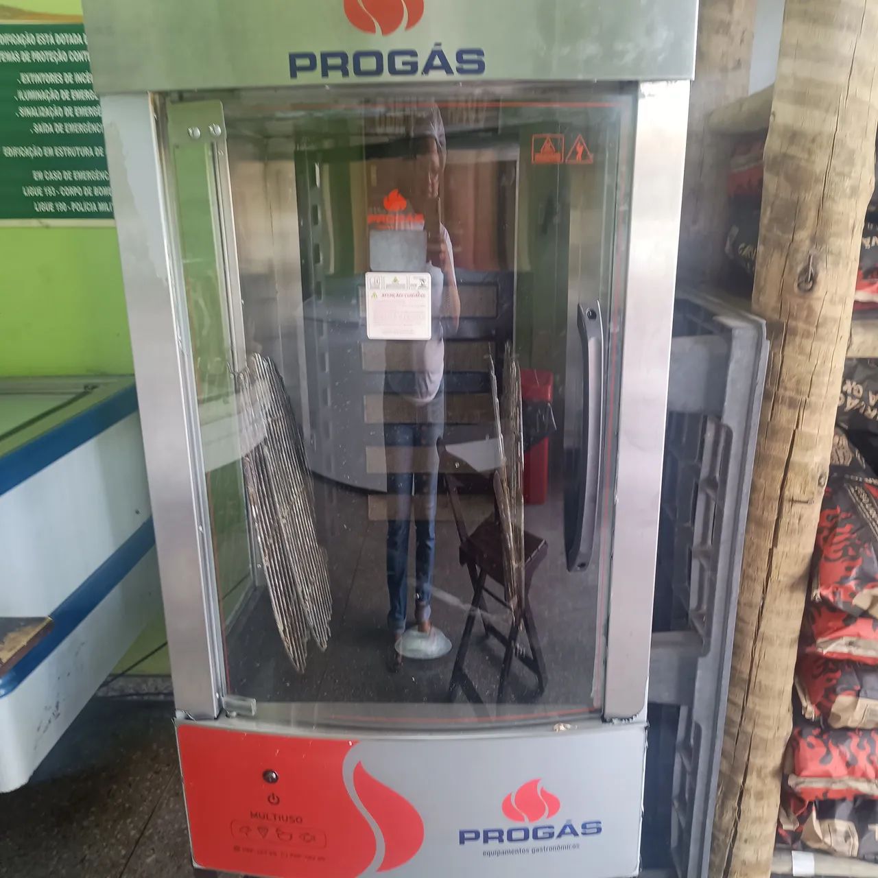 Vende-se máquina de frango semi nova  - Foto 3